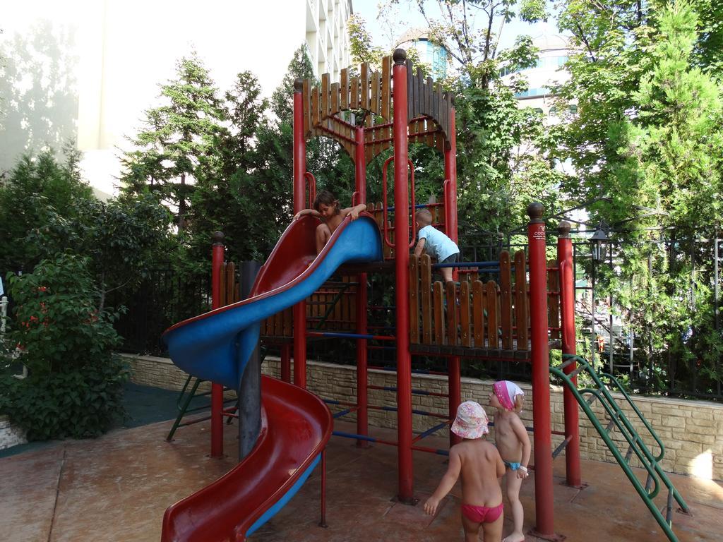 Mena Palace Hotel Sunny Beach Exterior foto